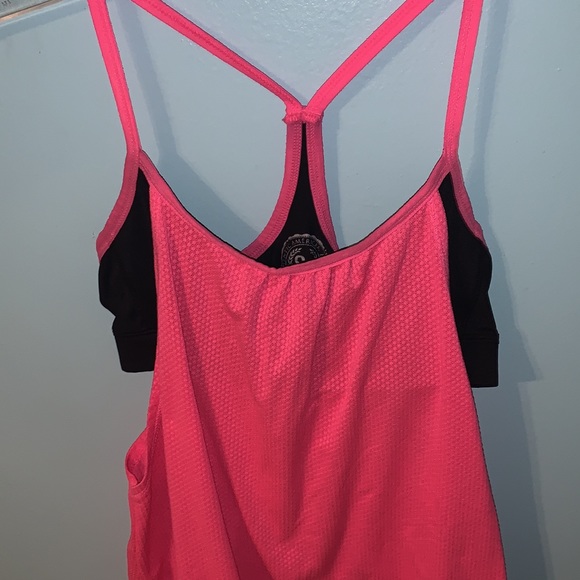 work out top - Picture 1 of 1